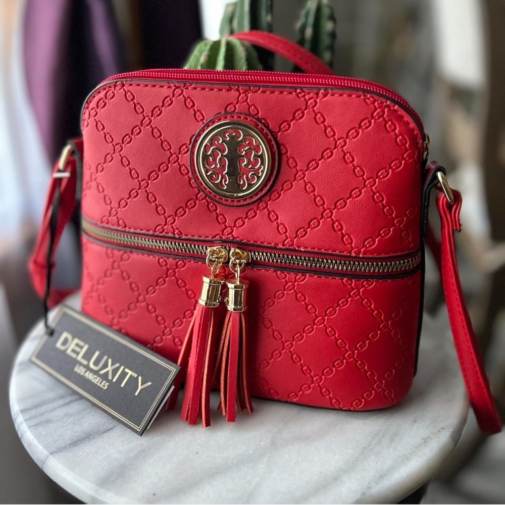 Deluxity red leather crossbody bag